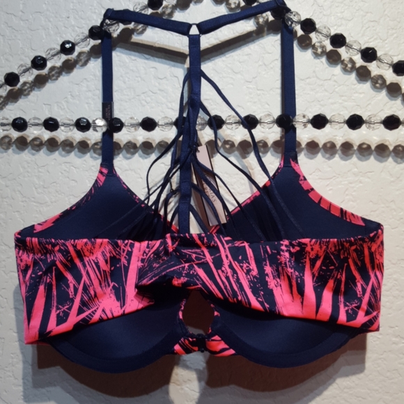 Victoria's secret front close sexy push up 34C - Picture 2 of 6